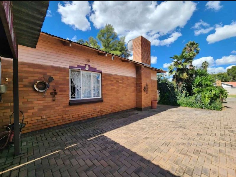 3 Bedroom House For Sale in Vanderbijlpark CE1 - Photo 9