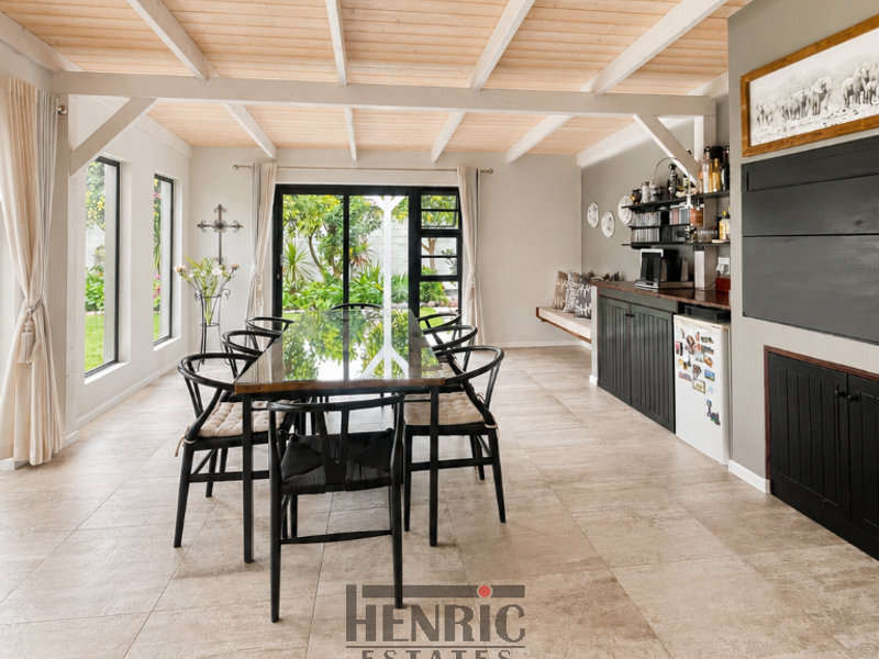 Truly one of the most stylish, elegant, and practical homes in Kramersdorf - Photo 7