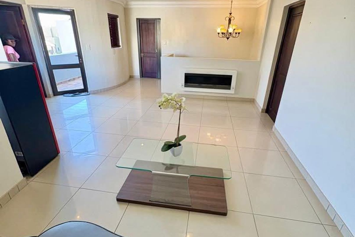 🏡✨ LONG BEACH FAMILY HOME | FOR SALE OR RENT! 🌊 - Photo 4