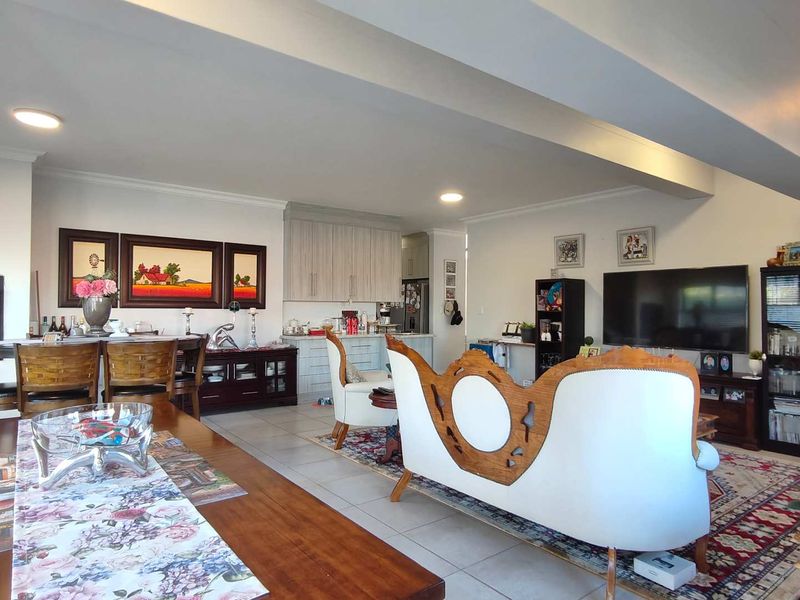 Neat double story home for sale with sea views - Photo 5