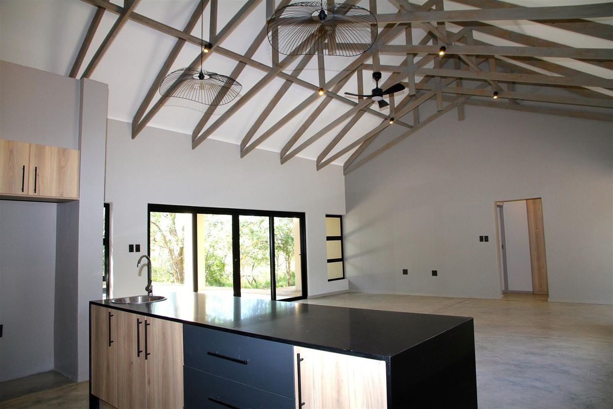 Make a move to the Lowveld bush. - Photo 5