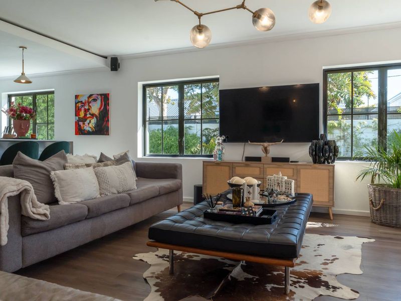 A Tastefully-Designed Entertainer’s Delight - Photo 10