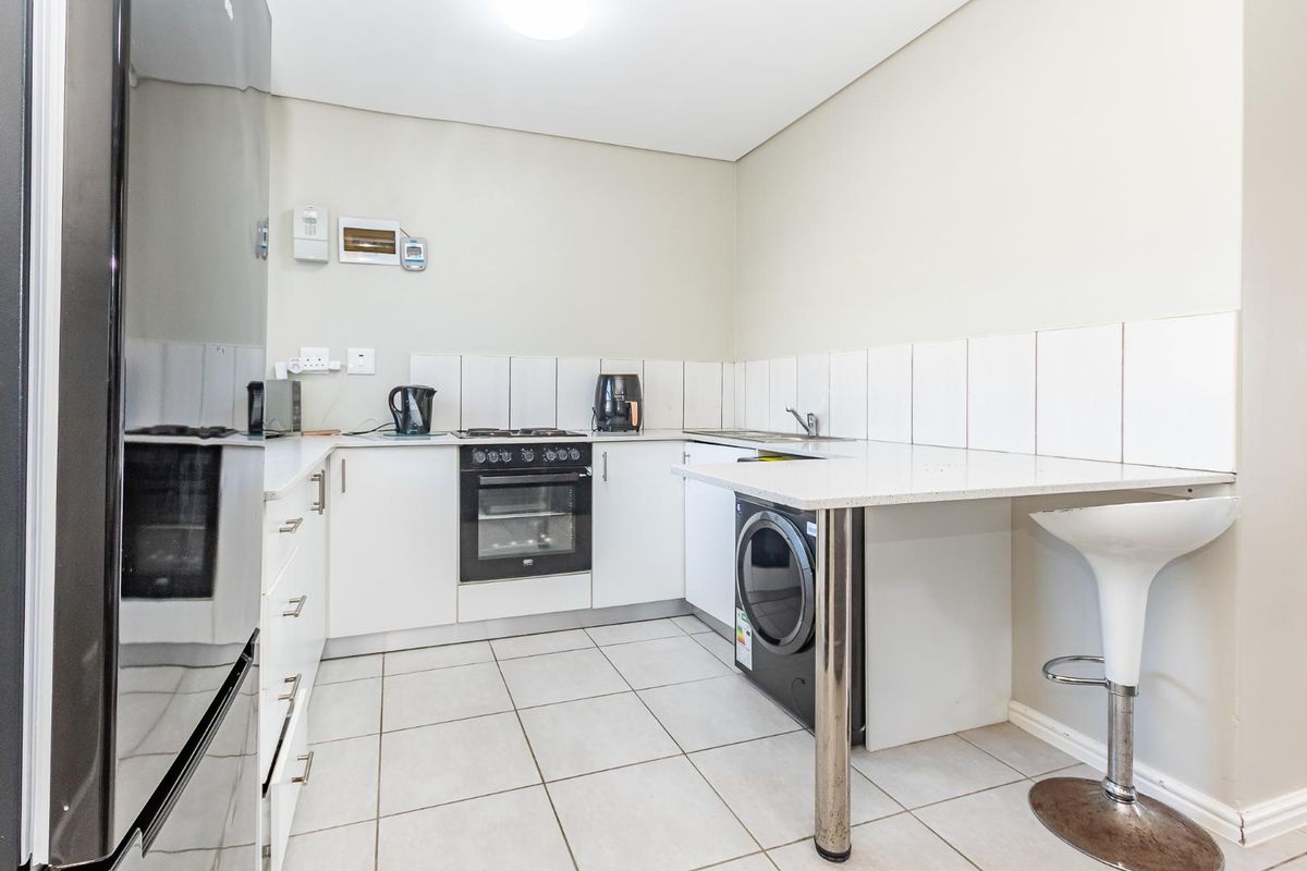 SMART GROUND FLOOR UNIT - Photo 3