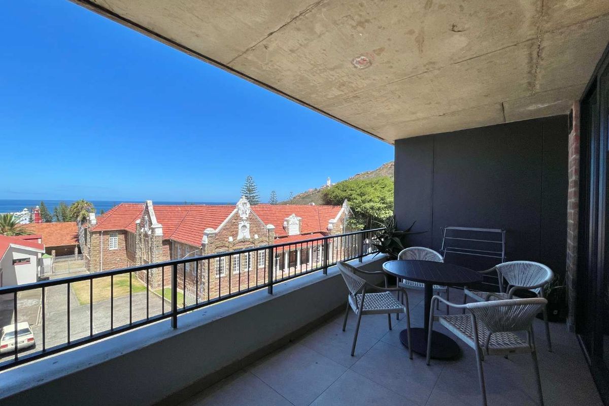 Fully Furnished 2 Bedroom Apartment For Sale in Mossel Cove - Photo 2