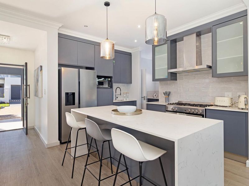 Spacious Family Living in Prestigious Sagewood Security Estate - Photo 5