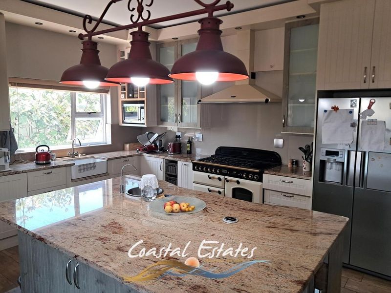 Exquisite Waterfront Home with Breathtaking Views - Photo 10