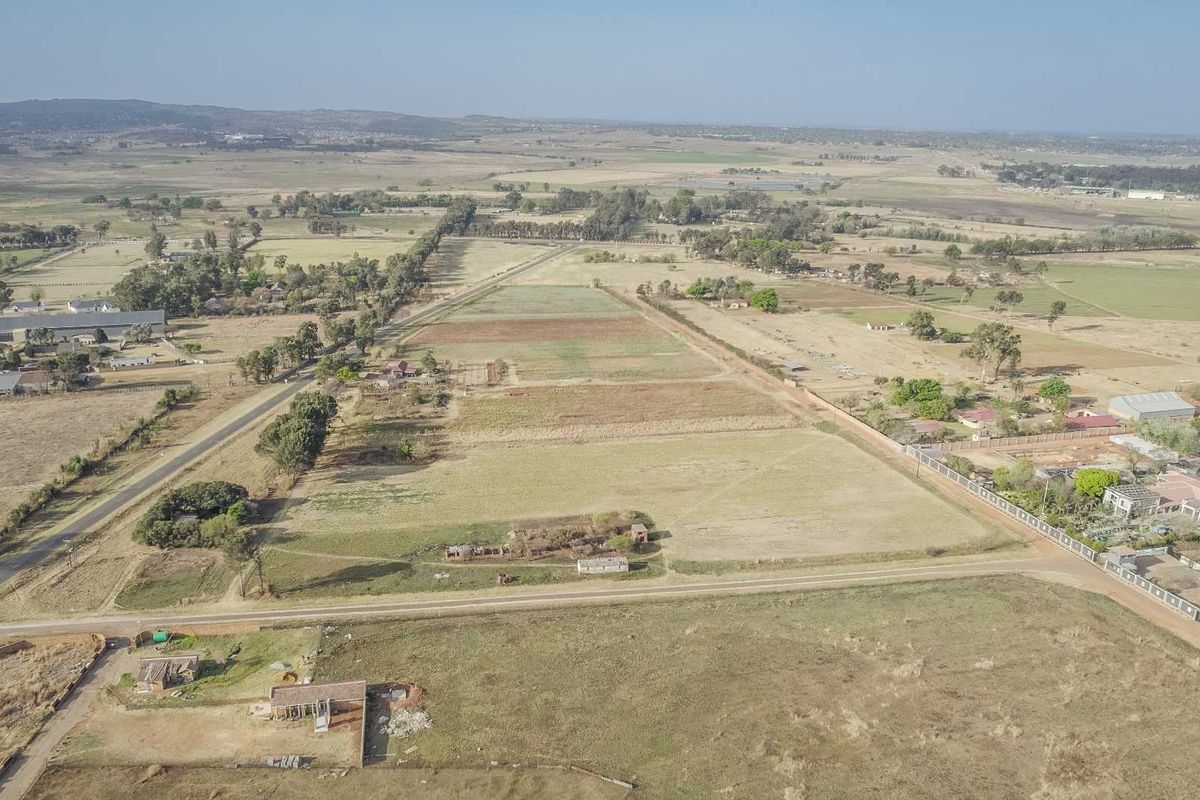 Prime Development Land: 27.75 Hectares Near Eye of Africa - Photo 3