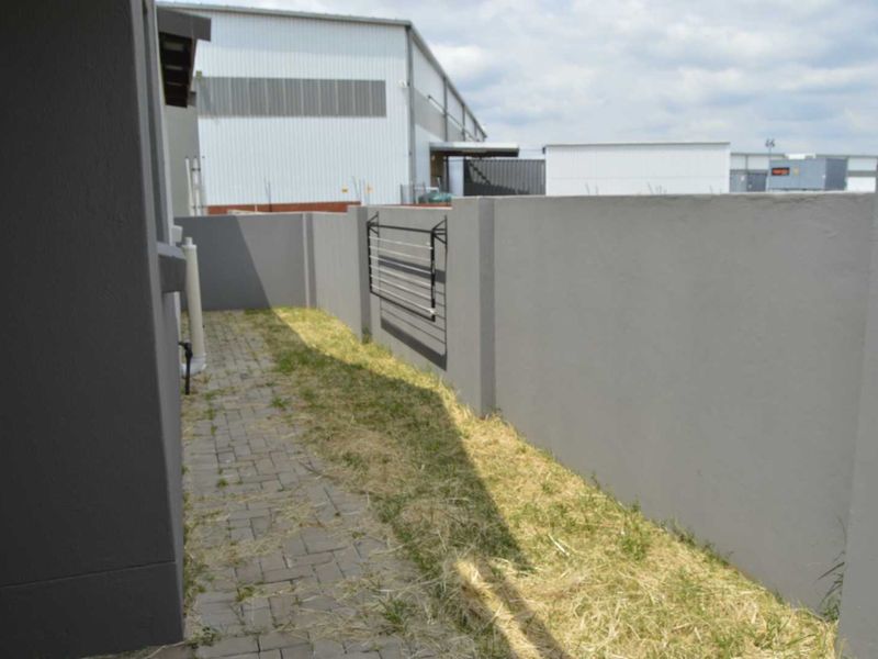 A Story of Serenity at De La Casa - Photo 6