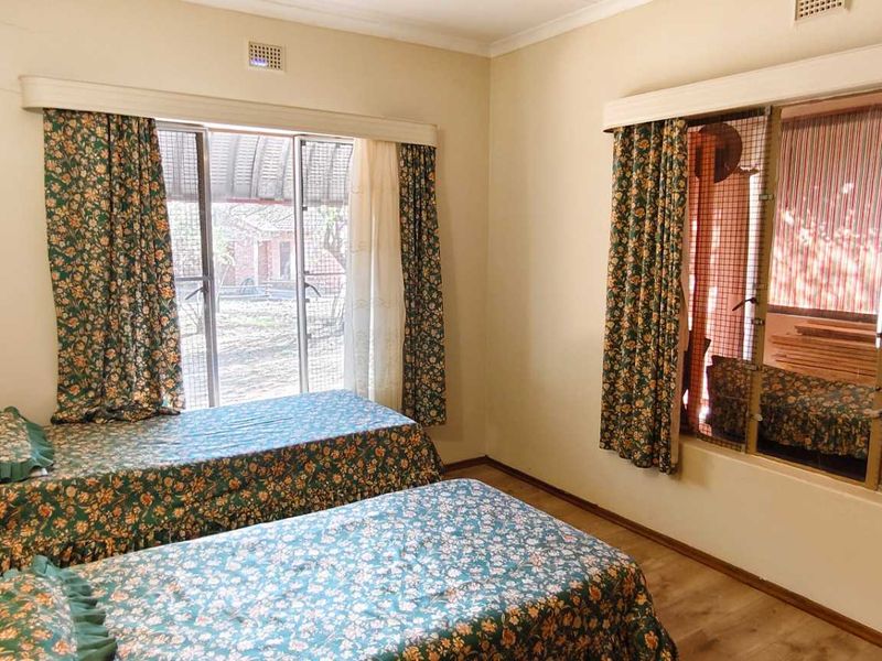 Charming Holiday or Retirement Property on Spacious 769m2 Stand - Photo 9