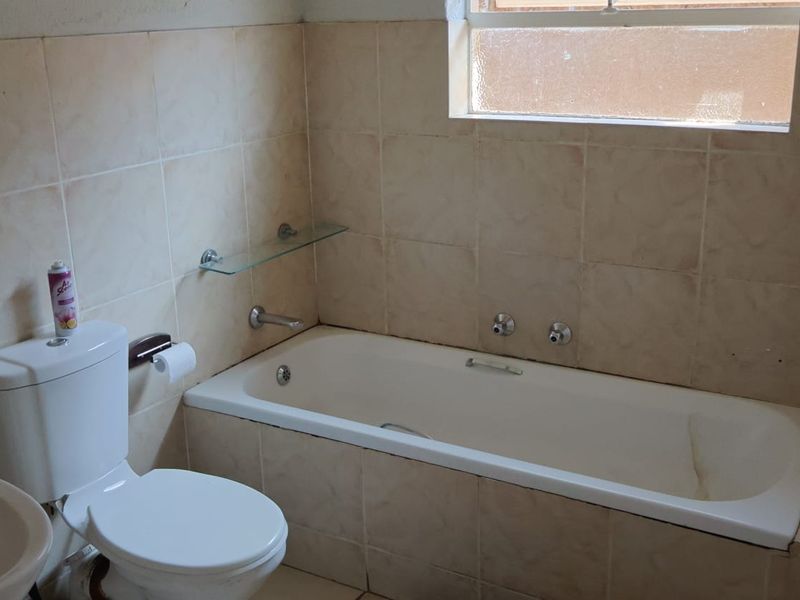 Secure Modern Living in a Peaceful Community - Photo 7