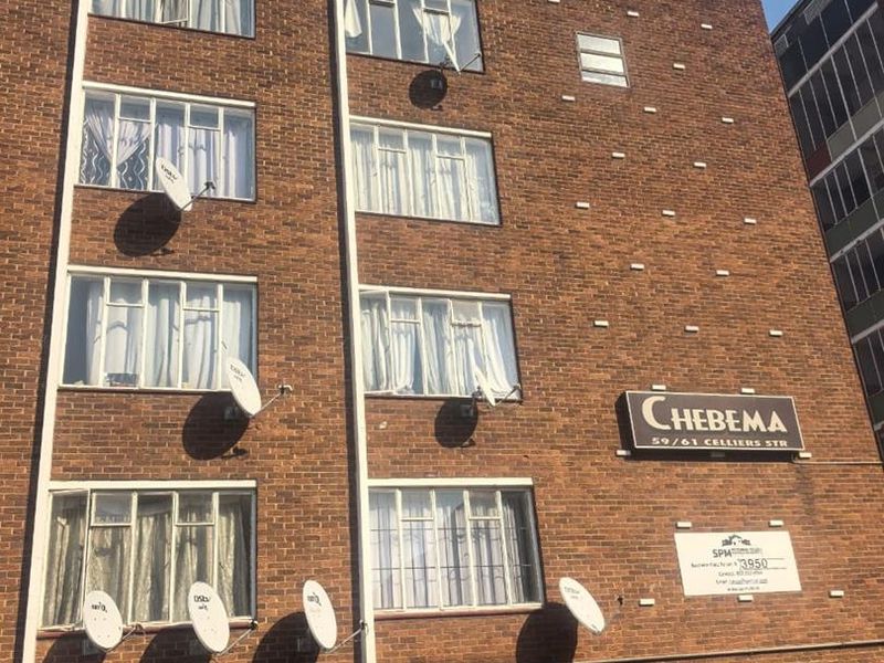 Bachelor for Sale in Sunnyside, Pretoria - Photo 4