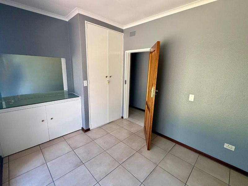 Spacious 4-Bedroom Unit on Secure Unit Rynfield AH– Available 1 February 2026 - Photo 10