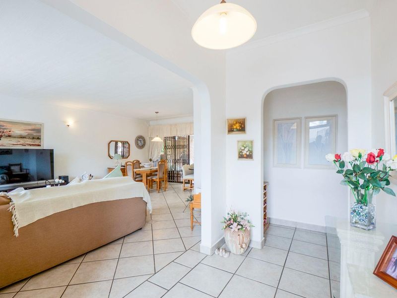 Immaculate face brick simplex - Photo 8