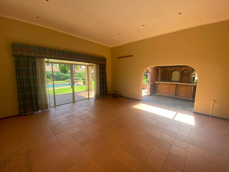 Endless Possibilities in This Expansive 4 Bedroom Family Home! - Photo 5