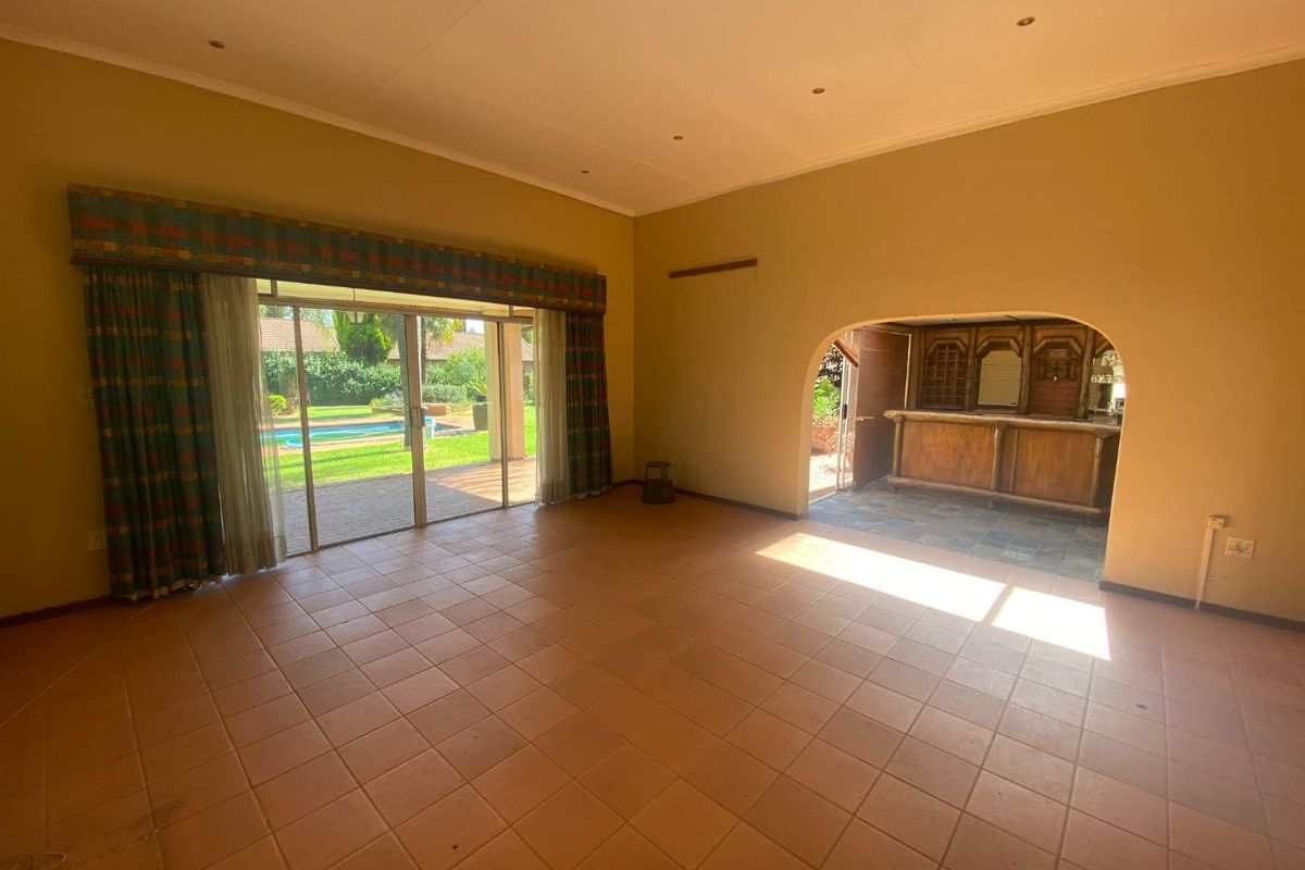 Endless Possibilities in This Expansive 4 Bedroom Family Home! - Photo 5