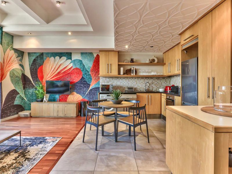 Cape Town City Art Deco Apartment with Unique Appeal & Views - Photo 9