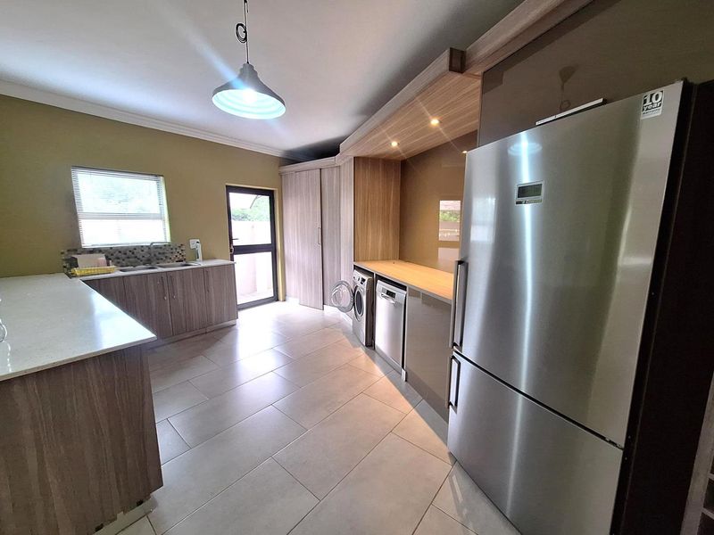 3 Bedroom House to Rent in Seasons Lifestyle Estate Hartbeespoort R 25 000  pm - Photo 6