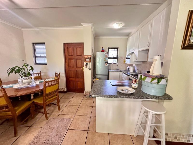 3 bed 2 bath loft cluster - Photo 9