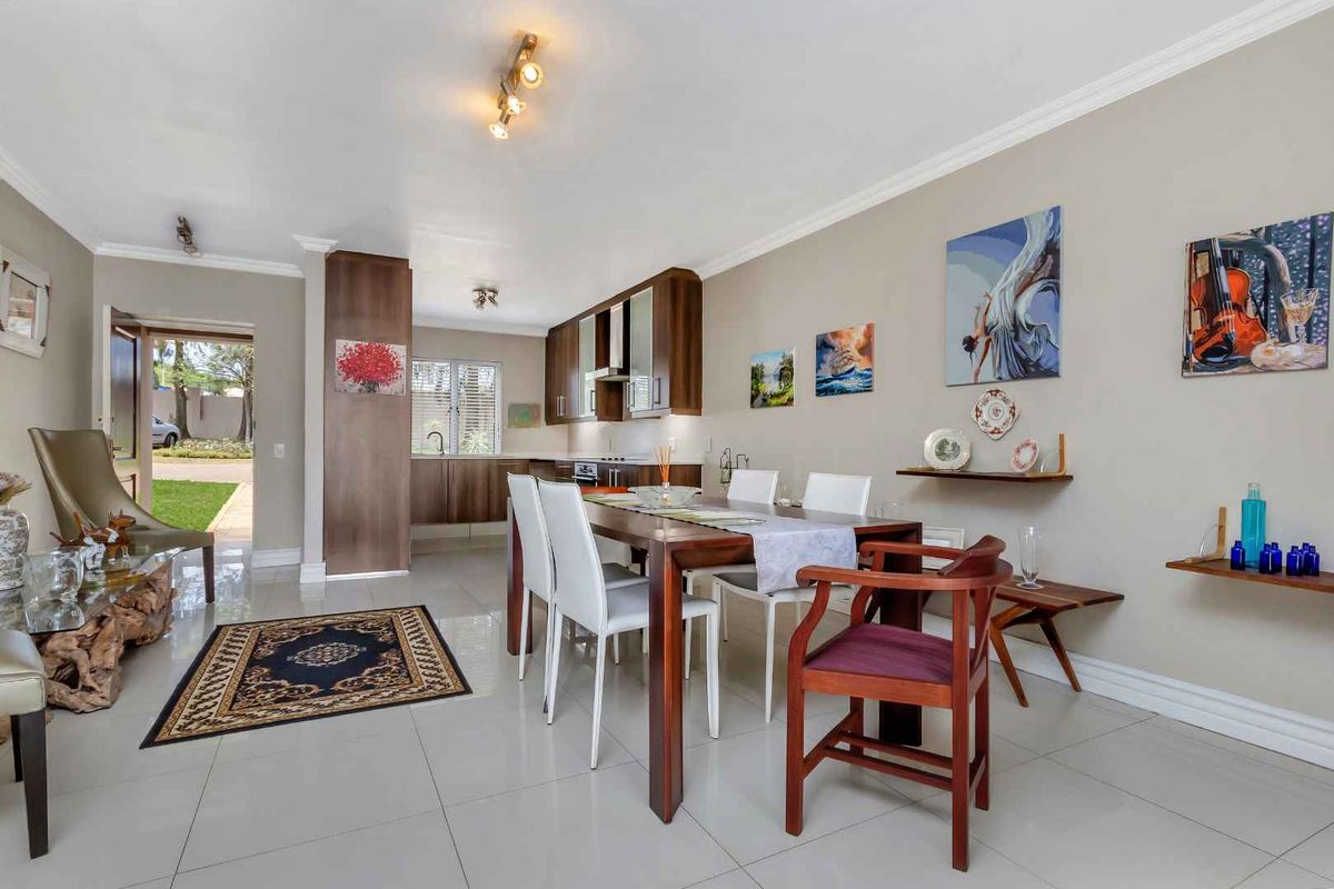 2 BEDROOM GARDEN UNIT SITUATED IN A PERFECT LOCATION - Photo 4