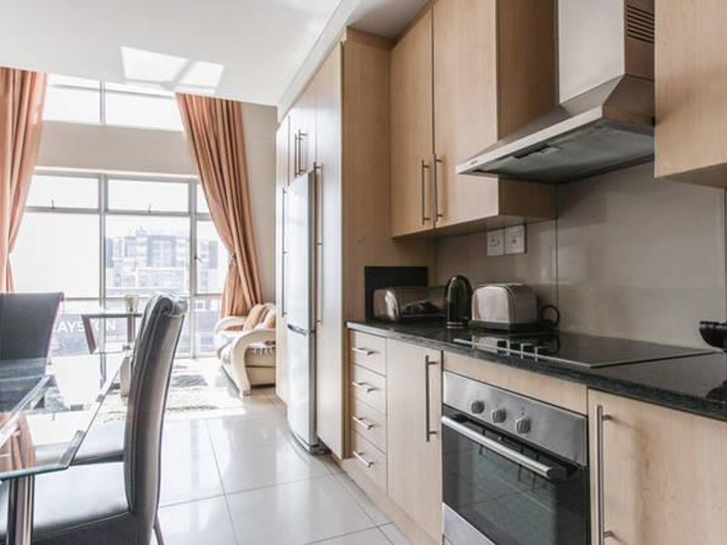 A MAGNIFICENT THREE BEDROOM FURNISHED PENTHOUSE - Photo 3