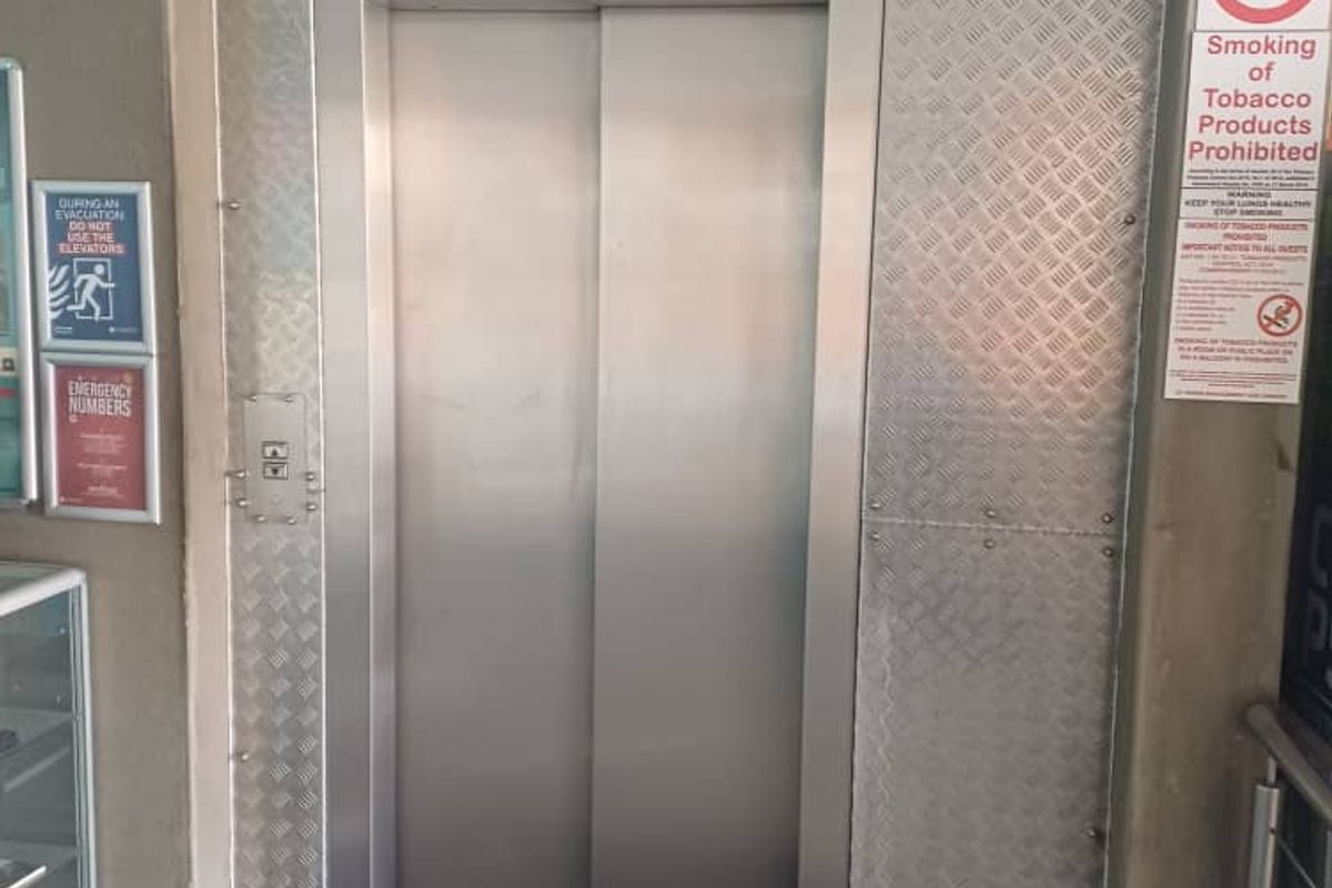 Office Building to rent - CBD - Photo 2