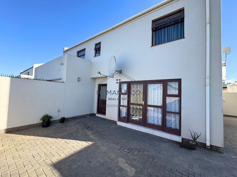 Spacious 3-bedroom townhouses near Lagoon and town center (6 *Townhouses) - Photo 2