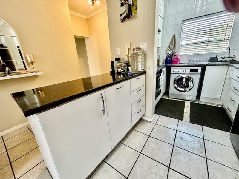 PRESTINE 2 BED 2 BATH LOFT APARTMENT MORNINGSIDE - Photo 3