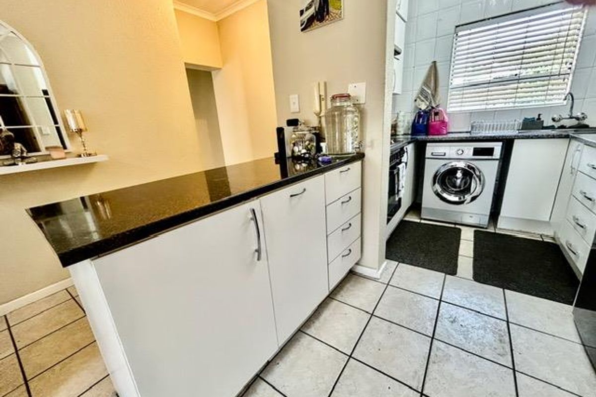 PRESTINE 2 BED 2 BATH LOFT APARTMENT MORNINGSIDE - Photo 3