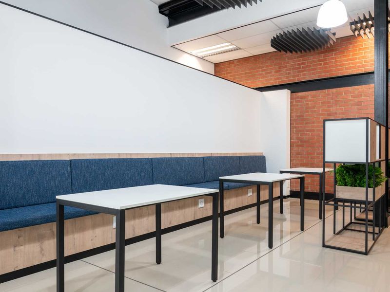 Private office space tailored to your business’ unique needs in HQ Northriding – Northlands. - Photo 5