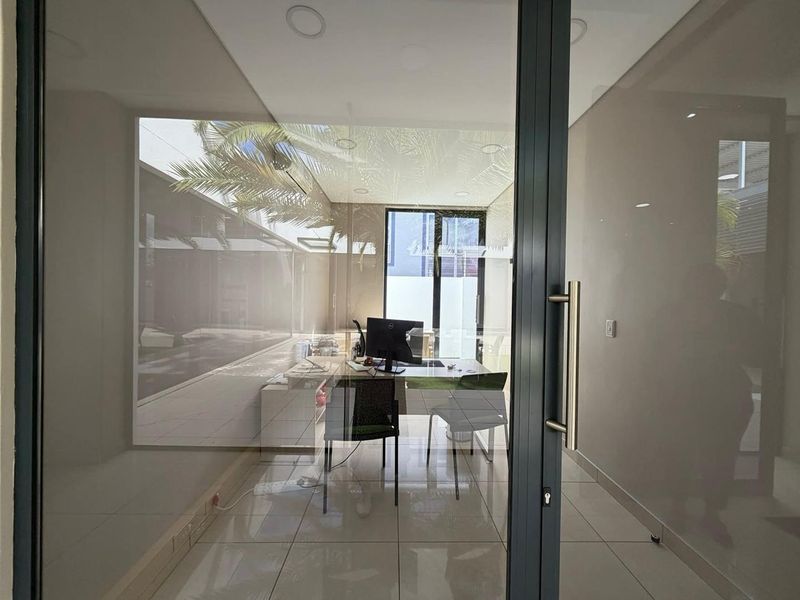 Elevate Your Business with a Prestigious Corporate Address - Photo 6