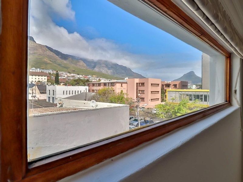 Chic Loft Apartment in the Heart of Woodstock - Photo 9