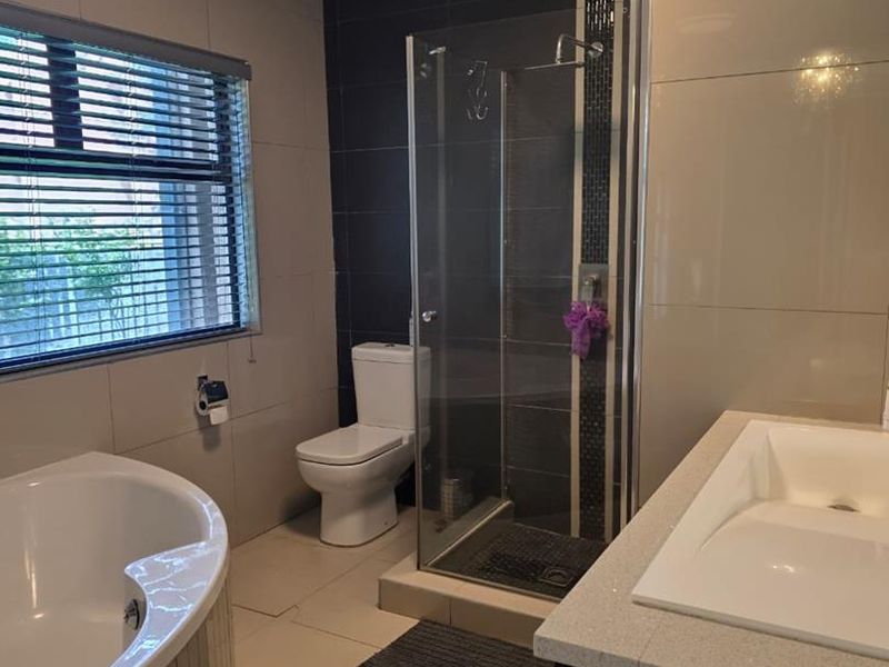 Beautiful unit for sale at Windhoek Golf Estate - Photo 9