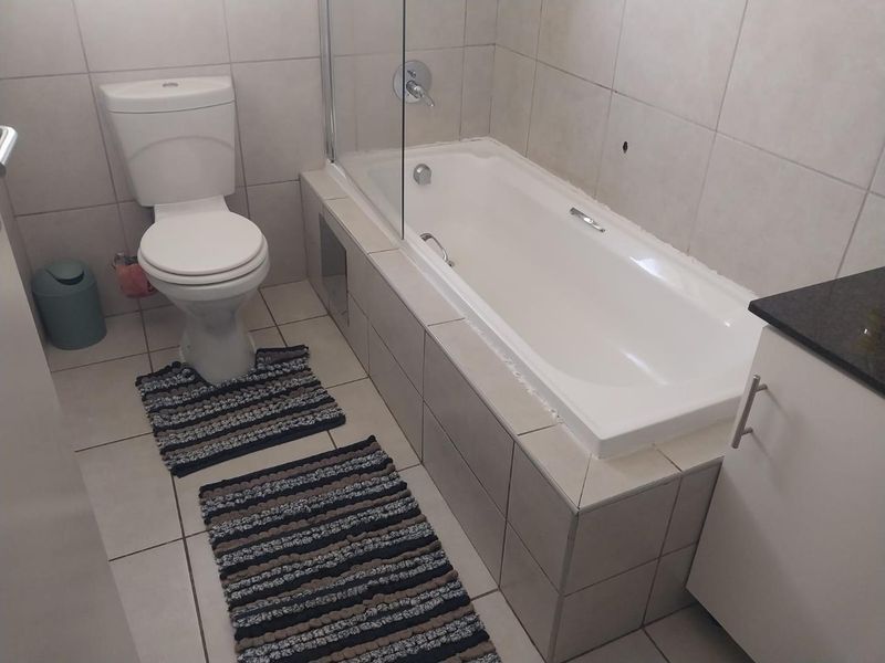 NEW MODERN TOWNHOUSE - Photo 6