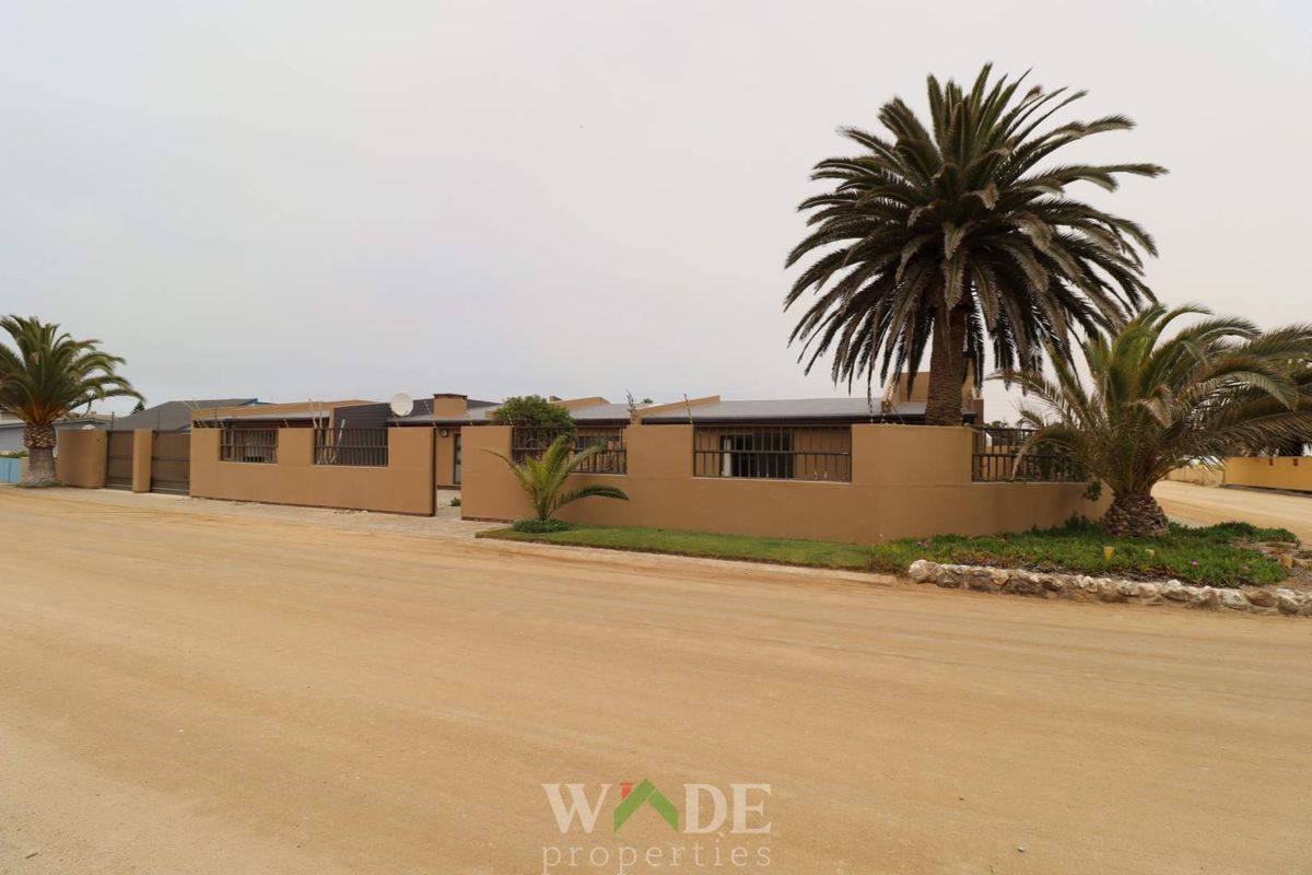 Hentiesbay: Beautiful 4 Bedroom House is For Sale - Photo 2