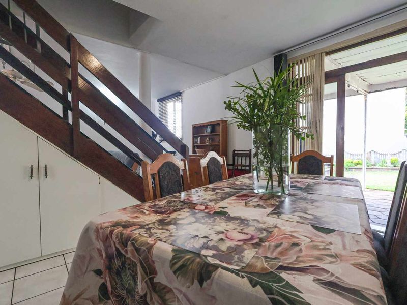 PRICED TO SELL – Pet-Friendly 3 Bedroom Duplex with Flat Garden! - Photo 5