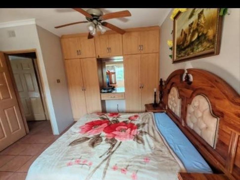 Spacious 3-Bedroom Home with Coastal Charm in Tongaat Central - Photo 10
