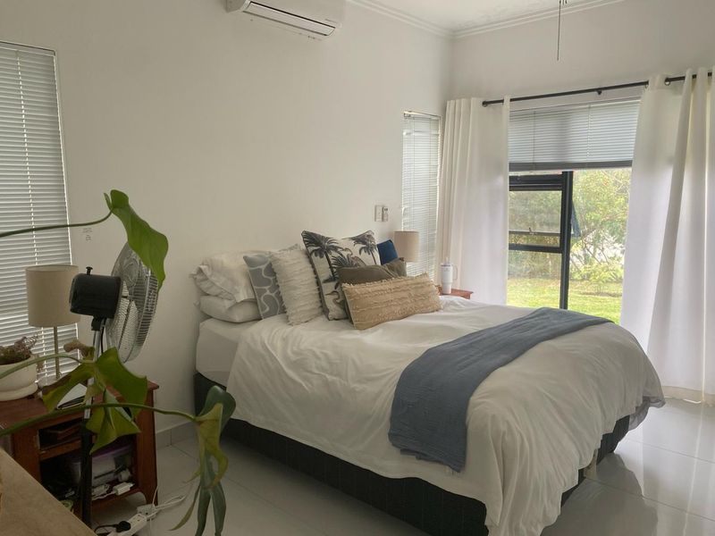 Excuiste Apartment For Sale in Palm Lakes Estate - Photo 3