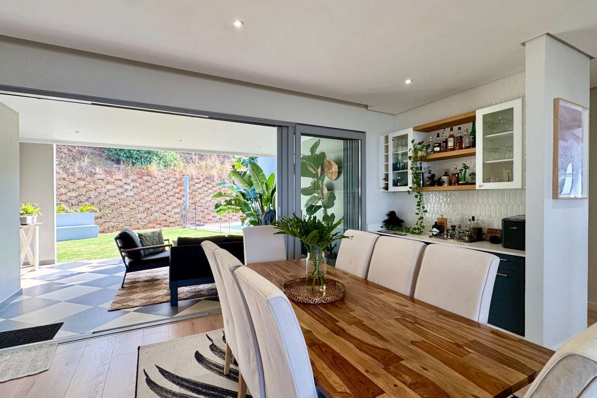 Exclusive Executive Estate Living - Photo 5