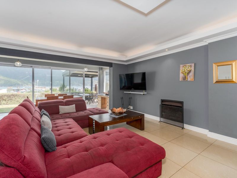 Luxury Investment Property in Hout Bay - Photo 4