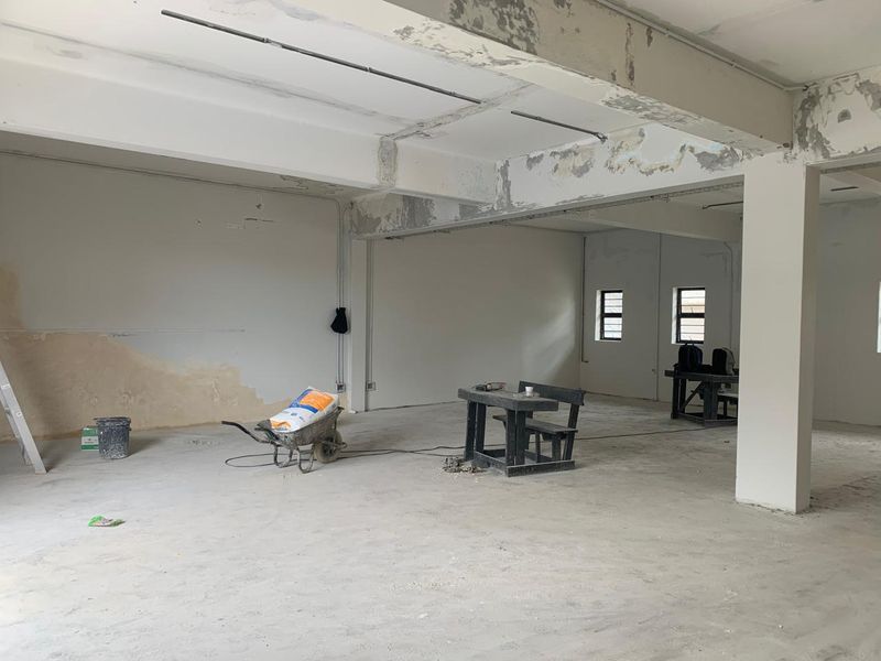 Modern Industrial Complex in Ndabeni: Secure & Convenient - Photo 9