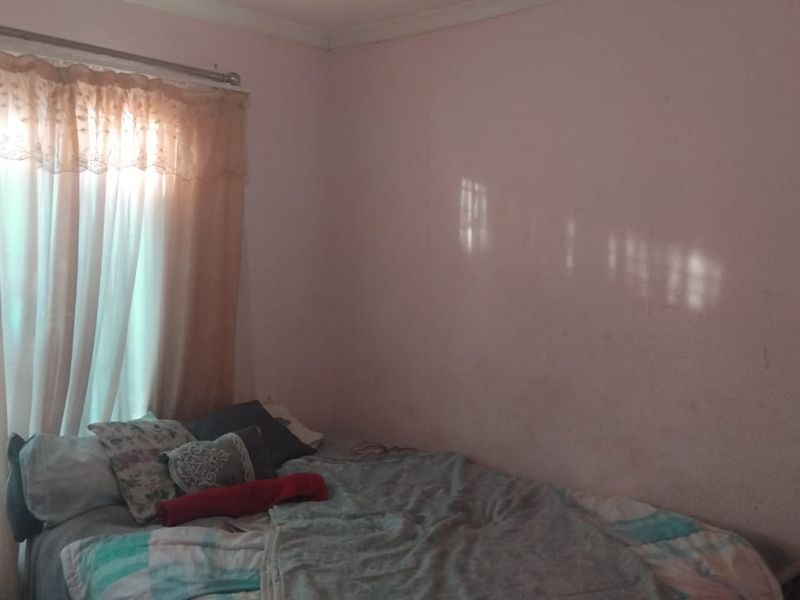 3 Bedroom House For Sale in Soshanguve Vv - Photo 8