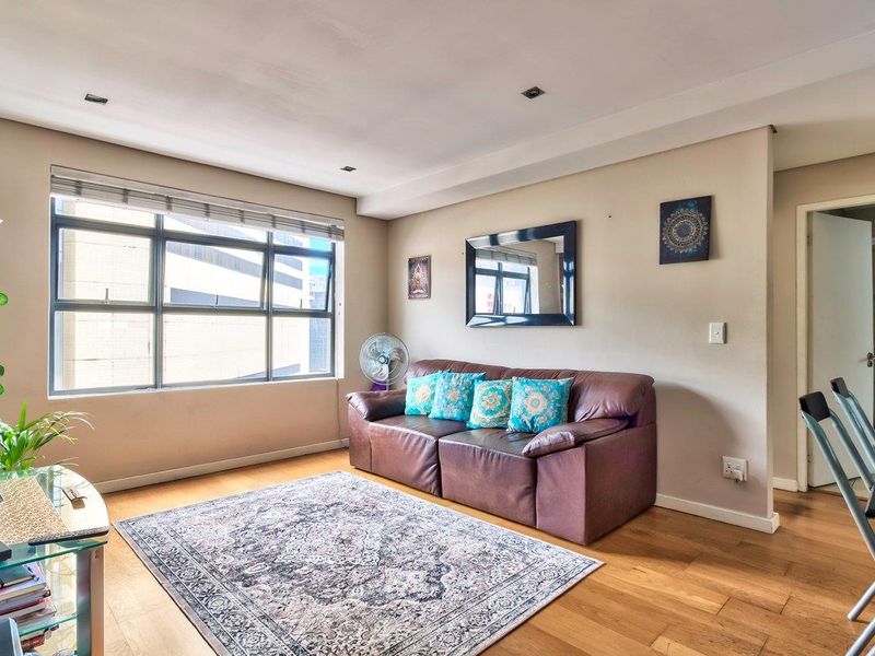 Stylish 1-Bedroom Apartment with Table Mountain Views, Parking & Storeroom — Airbnb Friendly - Photo 4