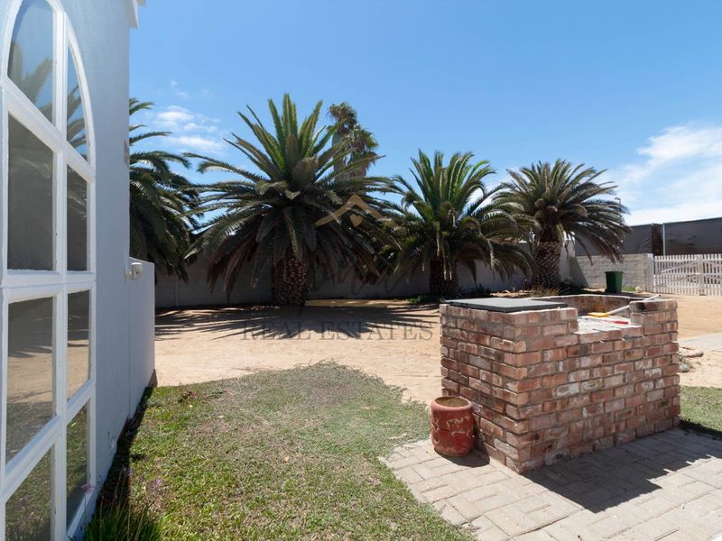 Well Priced Home - Photo 3