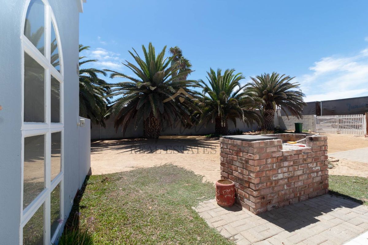 Well Priced Home - Photo 3