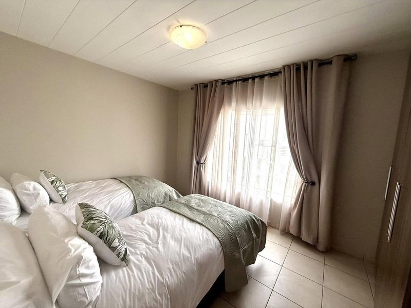 Fully Furnished 2 Bedroom Townhouse To Let in Kleine Kuppe - Photo 6