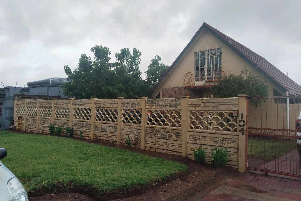 House For Sale in Florentia, Alberton - Photo 3