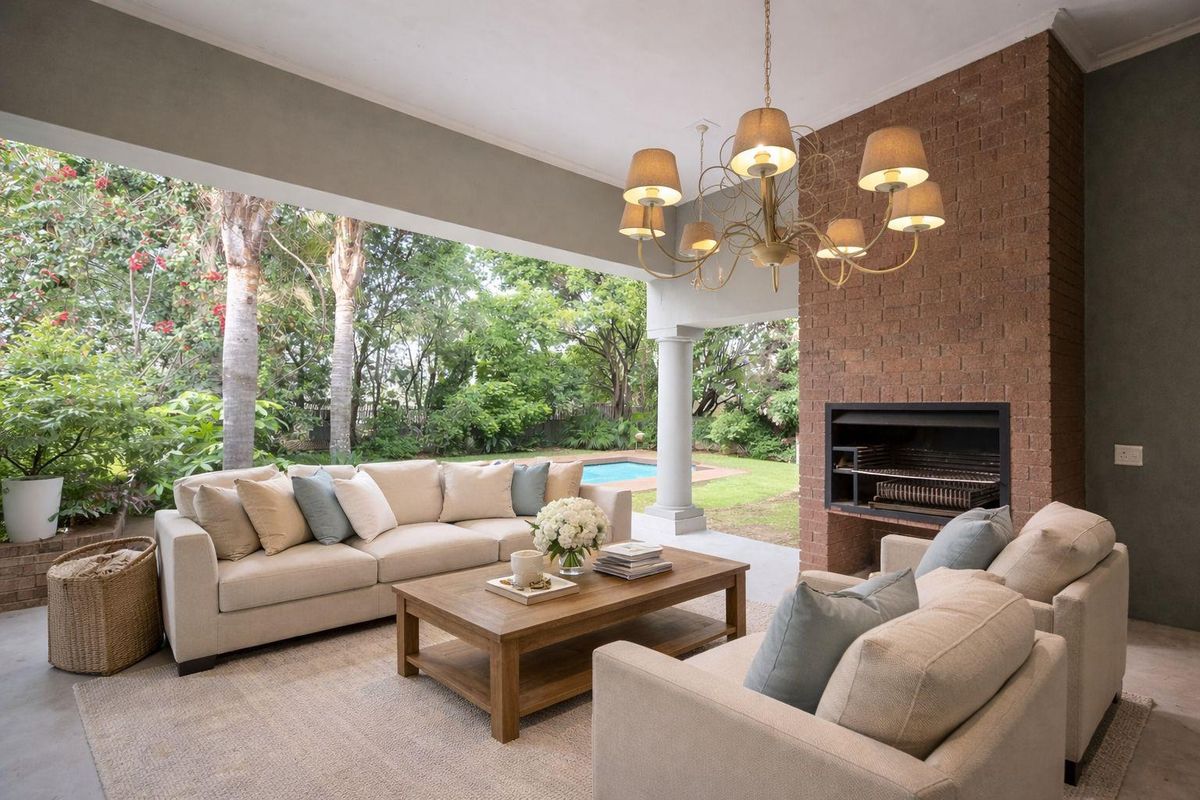 Exquisite Multi-Level Living in Dainfern Golf Estate ​4 Bedrooms | 4 Bathrooms | Triple Garage + Wine Cellar - Photo 2