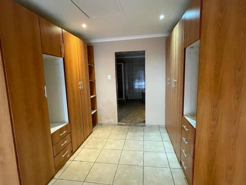 Great family home - Photo 9