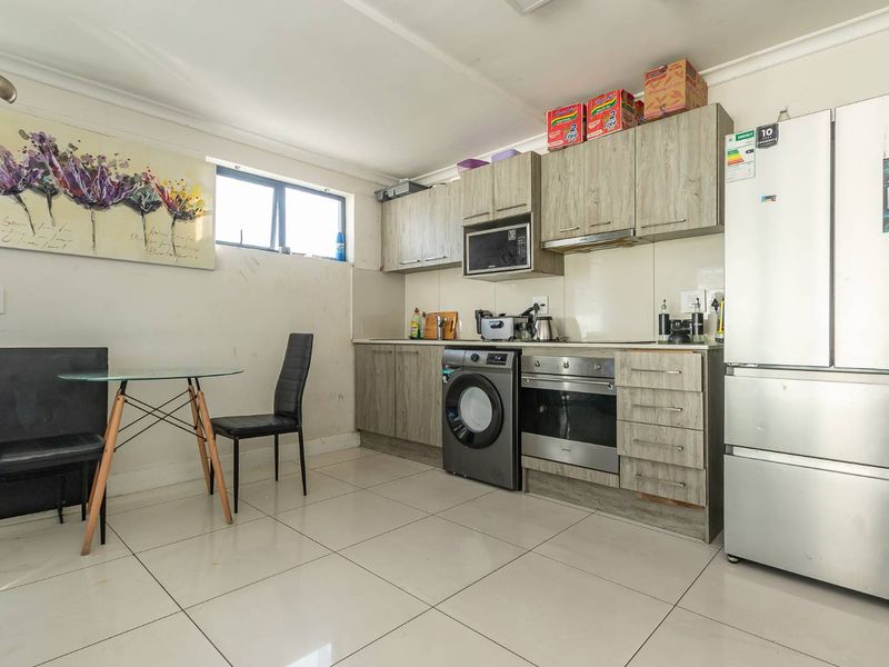 Modern Investment opportunity - Photo 8