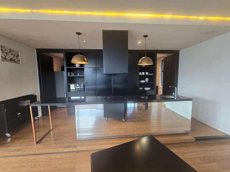 Modern Two-Bedroom Apartment with Stunning Views in Maboneng - Photo 9